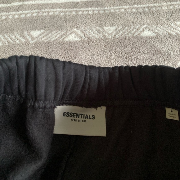 Essentials joggers - Picture 3 of 3